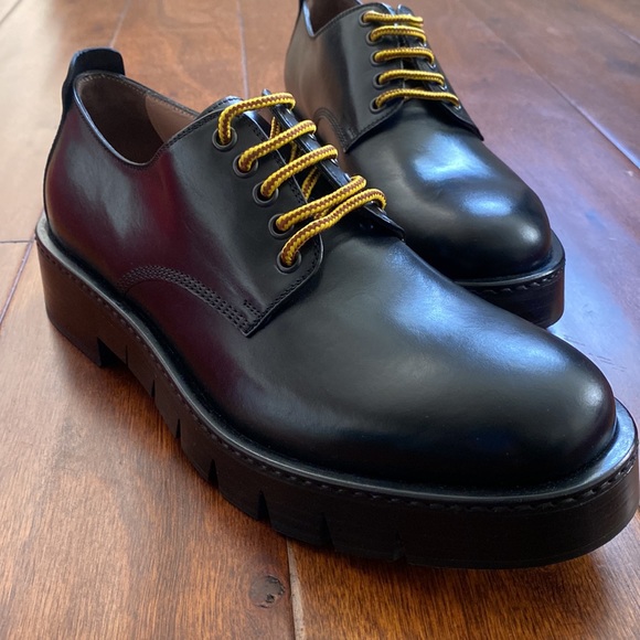 Rudy Plain Toe Derby
SALVATORE FERRAGAMO - Picture 3 of 12